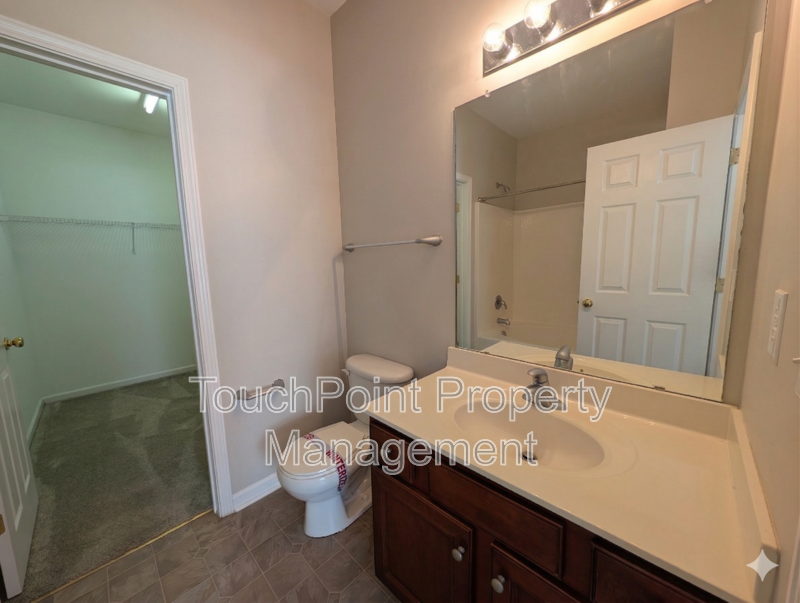 Cozy End Unit Townhome located in the Carolina Crossing community! property image