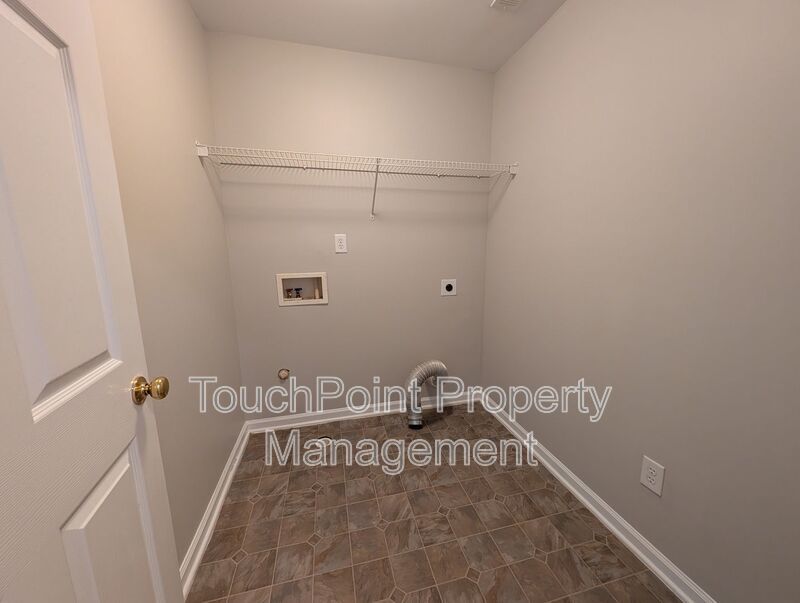 Cozy End Unit Townhome located in the Carolina Crossing community! property image