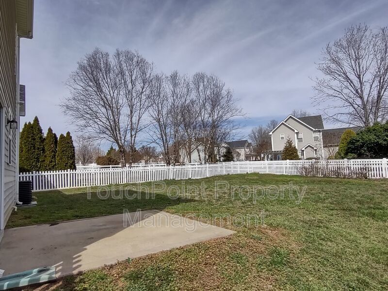 Charming 2 story, 4 bedroom, 2.5 bath home located in the Taylor Glen Subdivision! property image