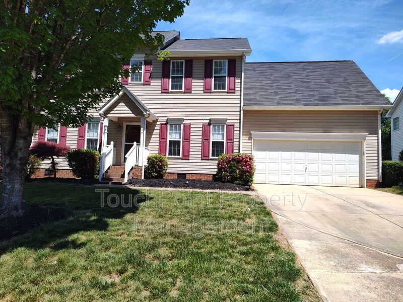 Stunning Corner Lot home located within a cul-de-sac in the Mitchell Glen Community! property image