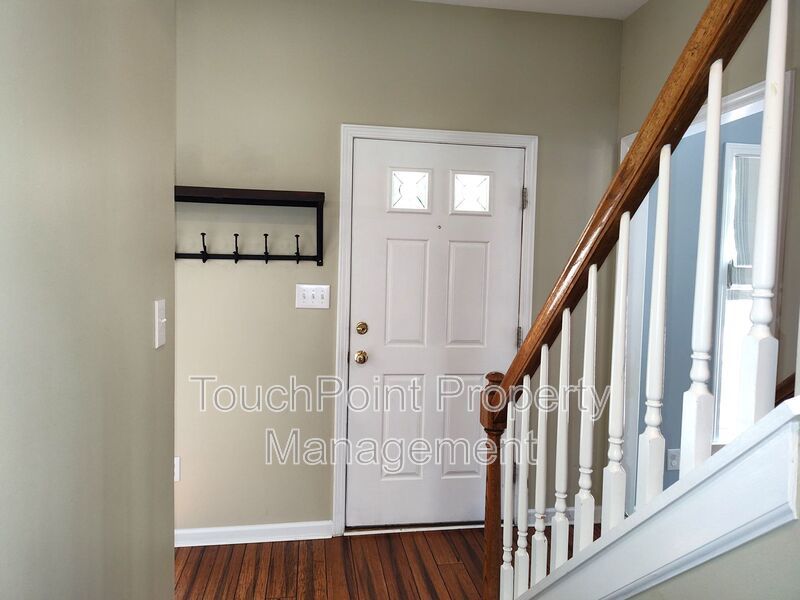 Stunning Corner Lot home located within a cul-de-sac in the Mitchell Glen Community! property image