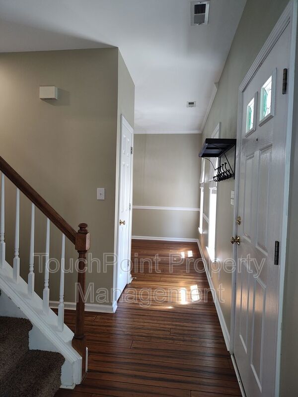 Stunning Corner Lot home located within a cul-de-sac in the Mitchell Glen Community! property image