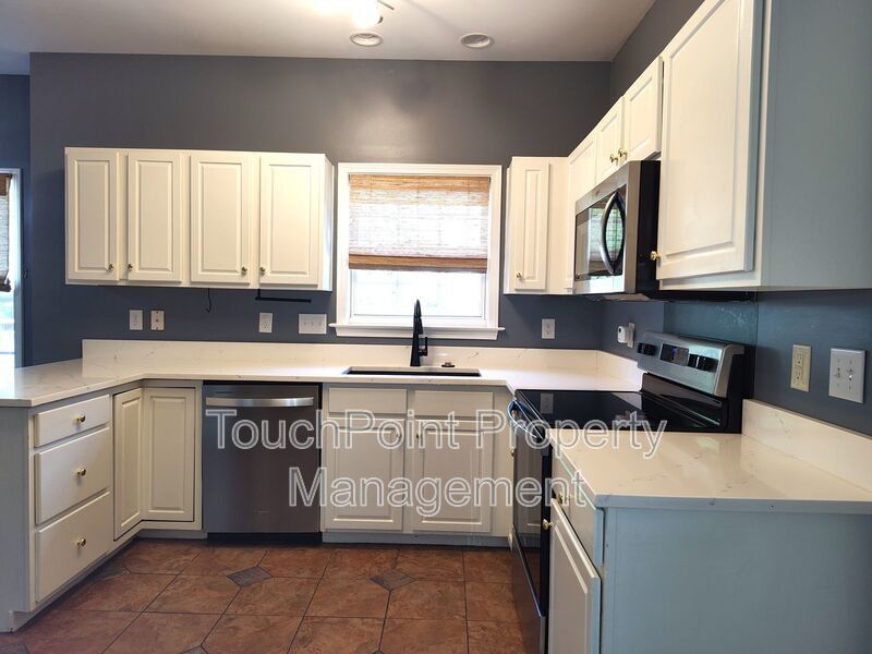 Stunning Corner Lot home located within a cul-de-sac in the Mitchell Glen Community! property image