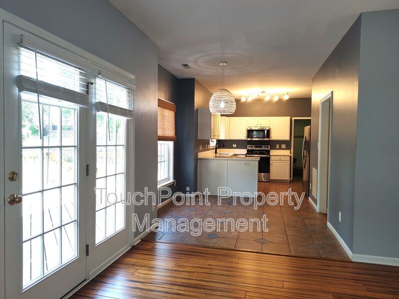 Stunning Corner Lot home located within a cul-de-sac in the Mitchell Glen Community! property image