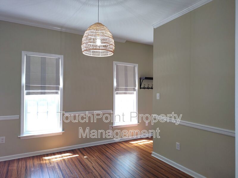 Stunning Corner Lot home located within a cul-de-sac in the Mitchell Glen Community! property image