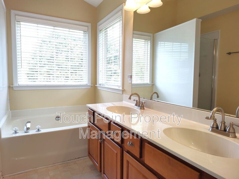 Stunning Corner Lot home located within a cul-de-sac in the Mitchell Glen Community! property image