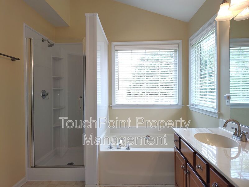 Stunning Corner Lot home located within a cul-de-sac in the Mitchell Glen Community! property image