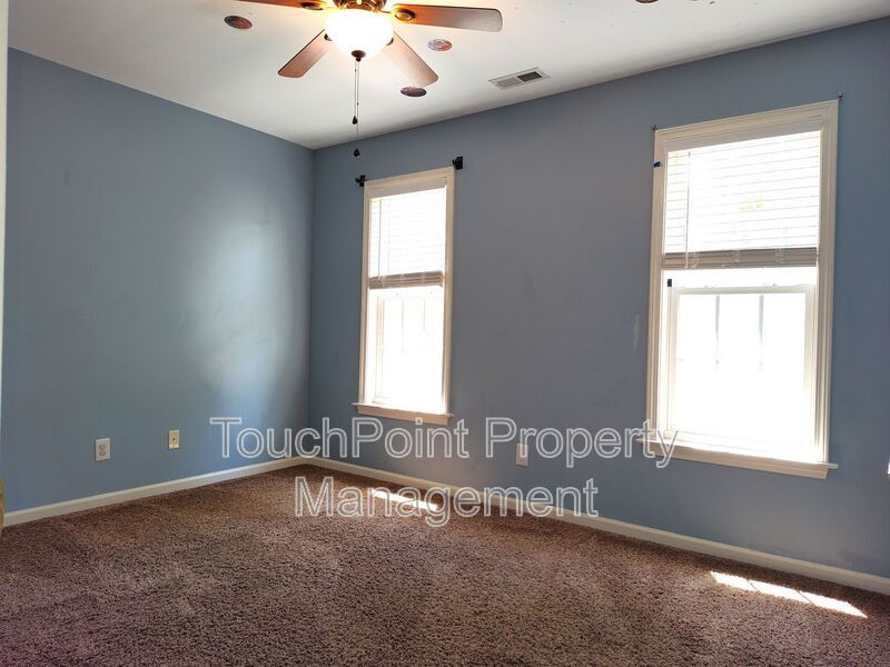 Stunning Corner Lot home located within a cul-de-sac in the Mitchell Glen Community! property image