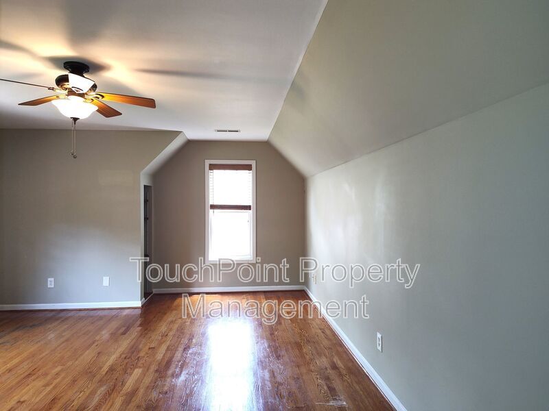 Stunning Corner Lot home located within a cul-de-sac in the Mitchell Glen Community! property image