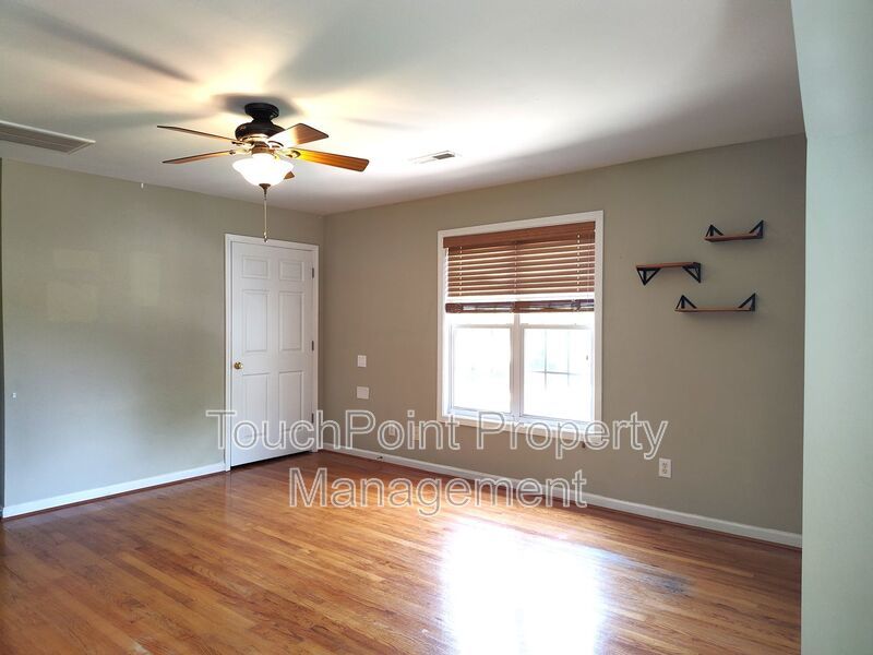 Stunning Corner Lot home located within a cul-de-sac in the Mitchell Glen Community! property image