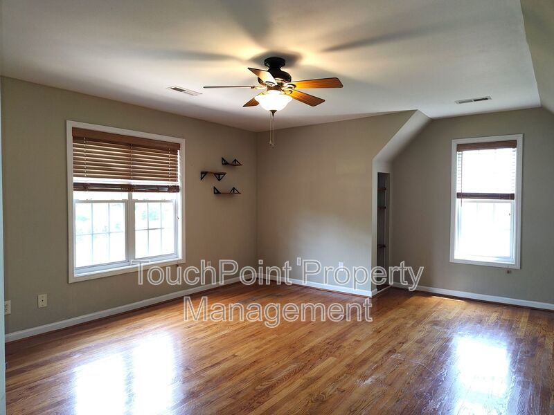 Stunning Corner Lot home located within a cul-de-sac in the Mitchell Glen Community! property image