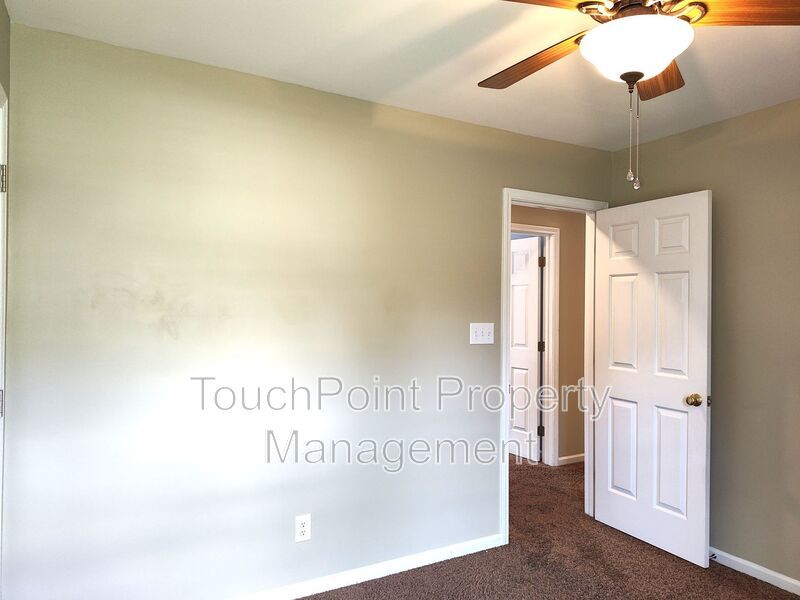 Stunning Corner Lot home located within a cul-de-sac in the Mitchell Glen Community! property image