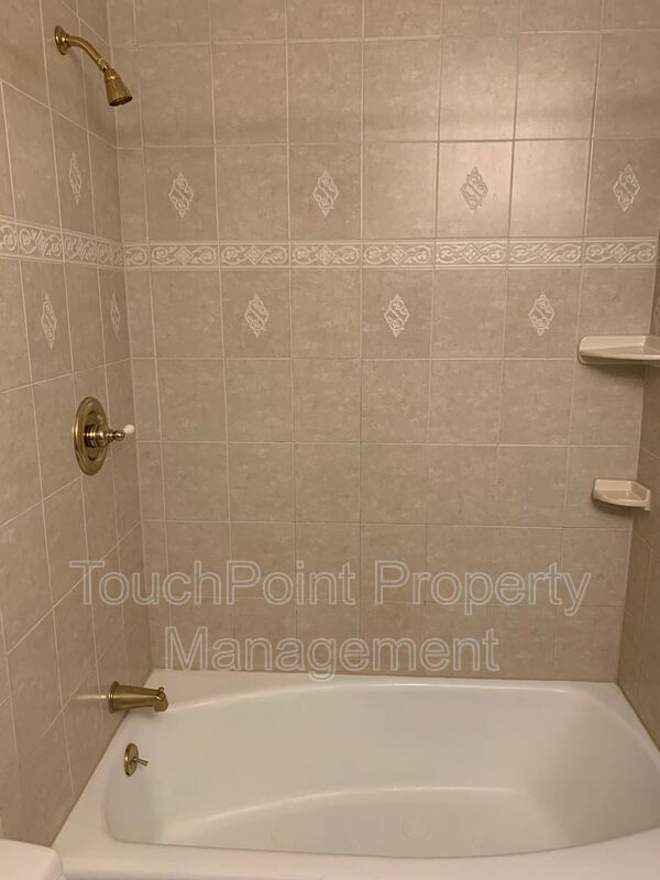 Charming 4 bedroom, 2 bath Ranch Style home located in Churchill Downs! property image