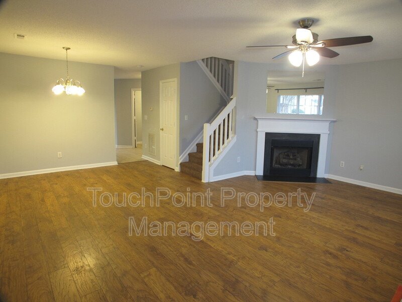 Pristine 2 bedroom, 2.5 bath Townhome located in the Roxborough Community! property image