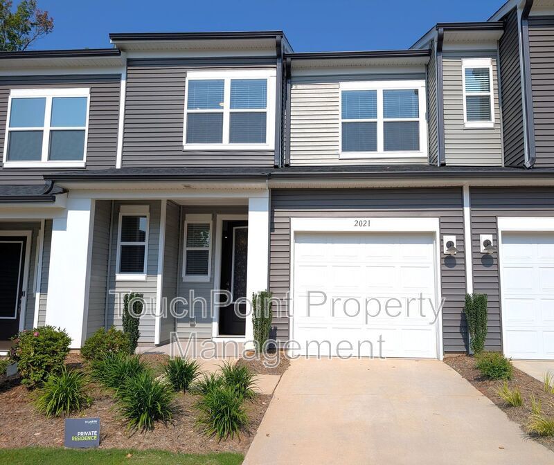Pristine 2 story Townhome located in the Fifteen Cannon Community in Charlotte! property image