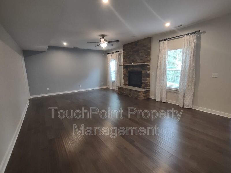 Beautiful Home located in the Holcomb Woods Community! property image