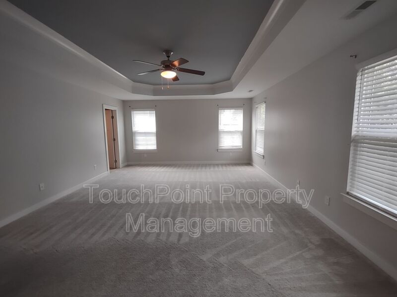 Beautiful Home located in the Holcomb Woods Community! property image