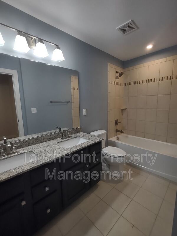 Beautiful Home located in the Holcomb Woods Community! property image