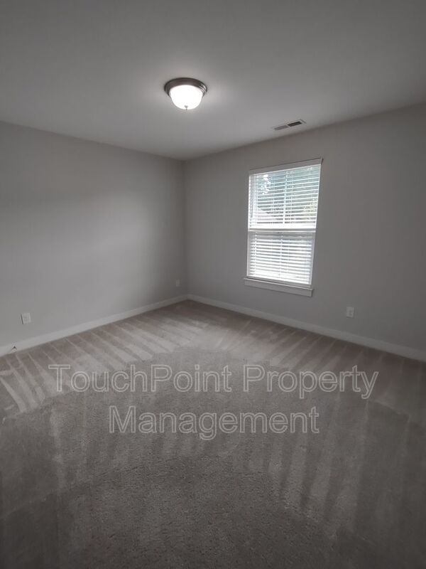Beautiful Home located in the Holcomb Woods Community! property image