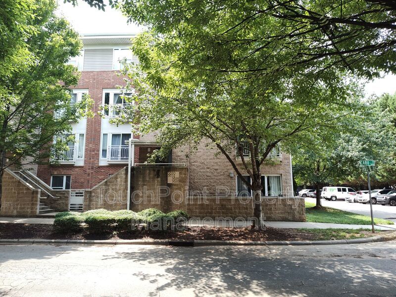 Beautiful Condo located in The Reinassance Community! property image