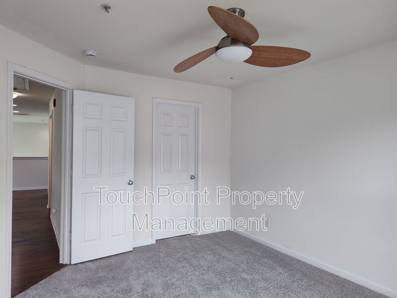 Beautiful Condo located in The Reinassance Community! property image