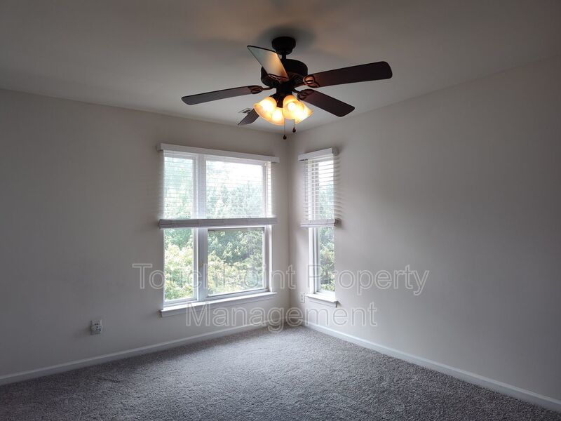 Beautiful Condo located in The Reinassance Community! property image