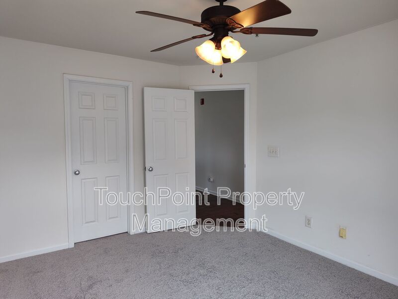 Beautiful Condo located in The Reinassance Community! property image