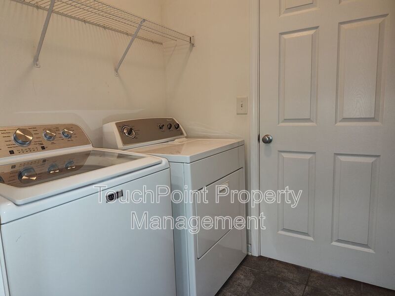 Beautiful Condo located in The Reinassance Community! property image