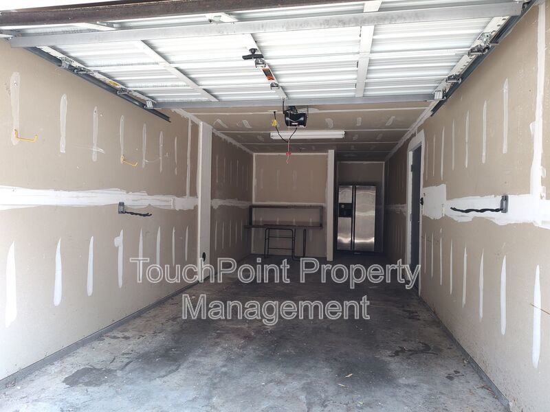 Beautiful Condo located in The Reinassance Community! property image