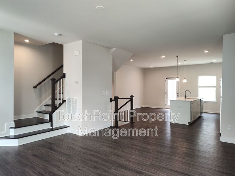 Beautiful End Unit Townhome located in the Towns at Mallard Mills community! property image