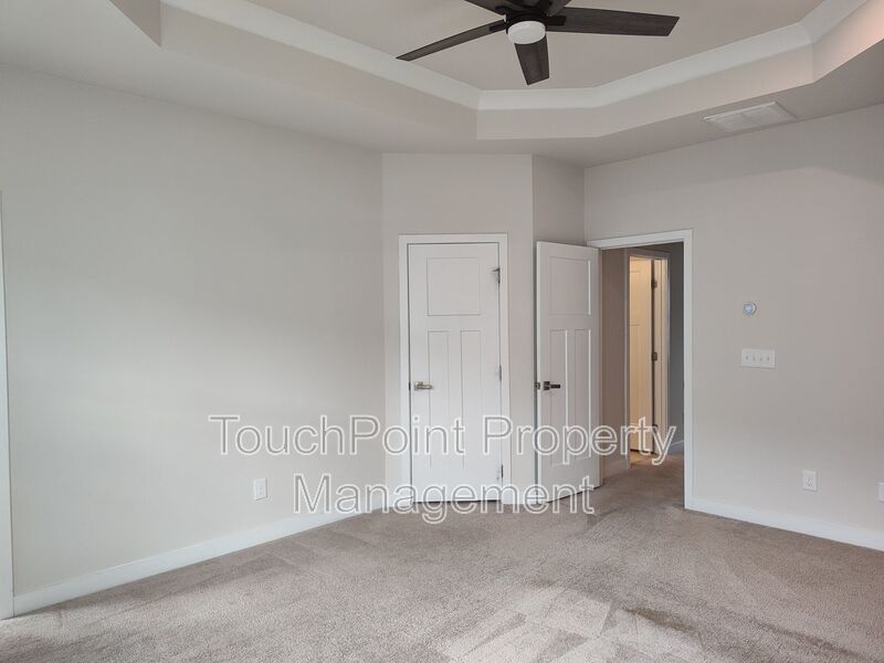 Beautiful End Unit Townhome located in the Towns at Mallard Mills community! property image