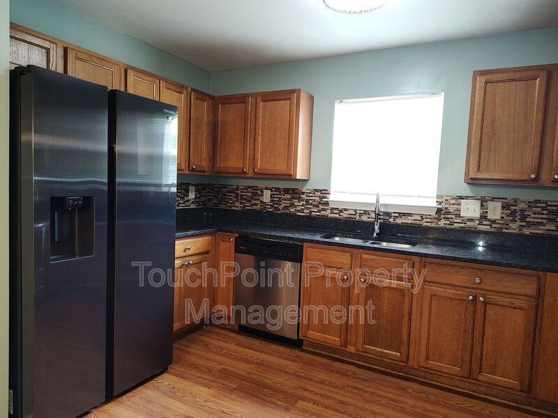 Cozy, 2 story Home located in the  PeachTree Hills community! property image