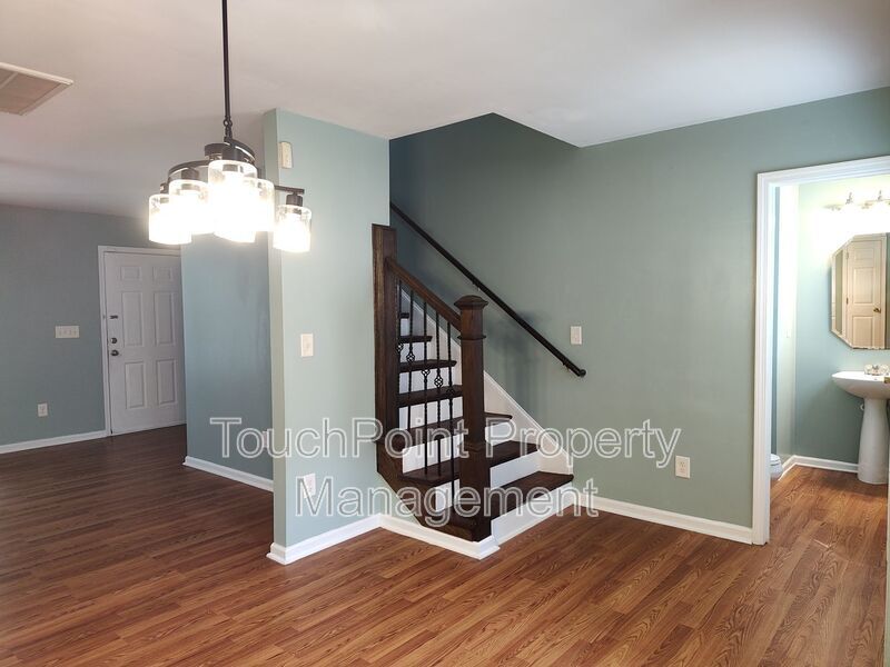 Cozy, 2 story Home located in the  PeachTree Hills community! property image