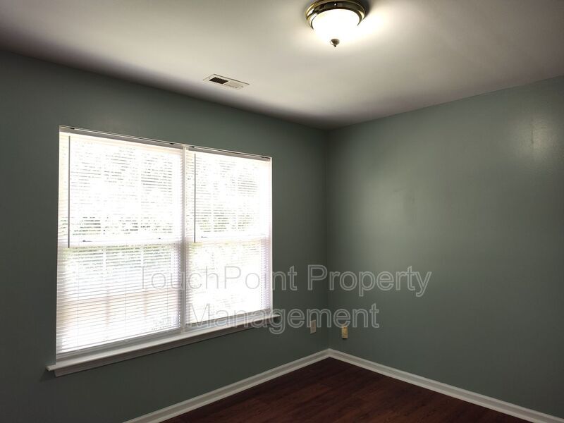 Cozy, 2 story Home located in the  PeachTree Hills community! property image