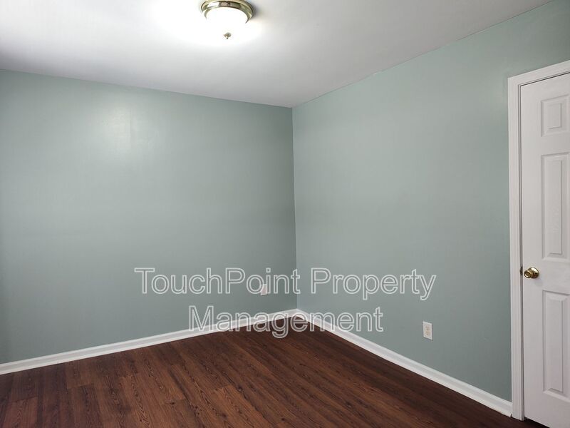 Cozy, 2 story Home located in the  PeachTree Hills community! property image