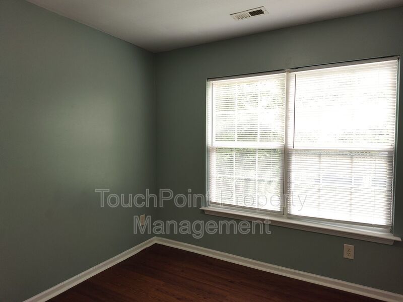 Cozy, 2 story Home located in the  PeachTree Hills community! property image