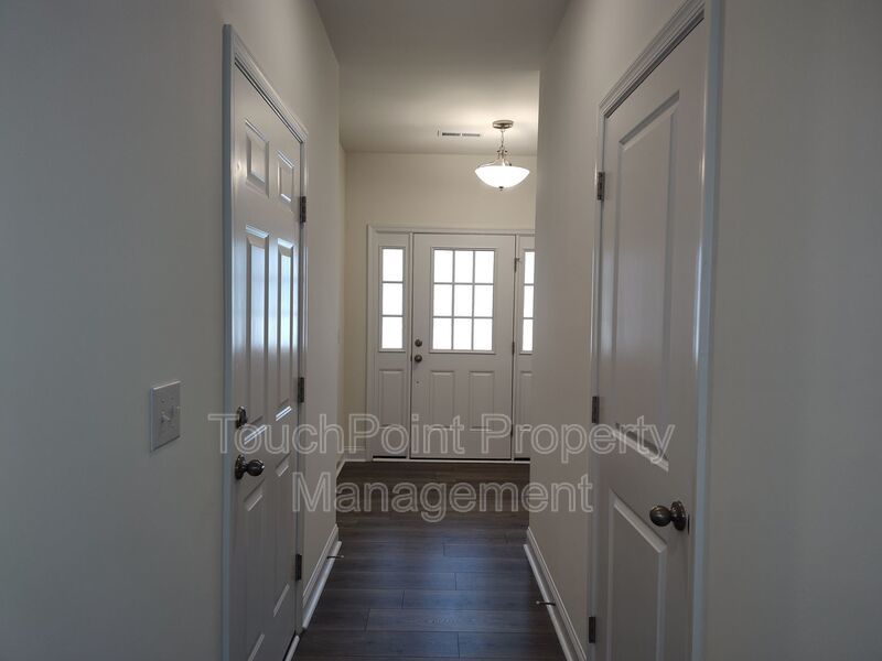 3 Bedroom, 2.5 Bath Townhome located in Paddlers Cove! property image