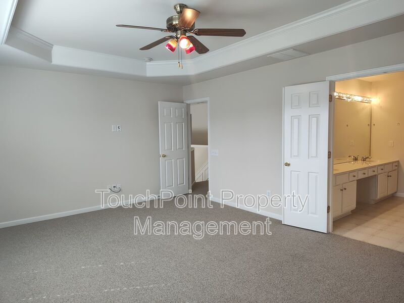 Gorgeous 4 beds, 2.5 bath home located in the Arbor Hills community! property image