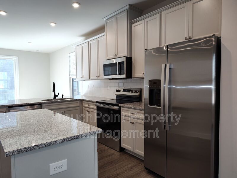 New Build Townhome located in the Southrail Station! property image