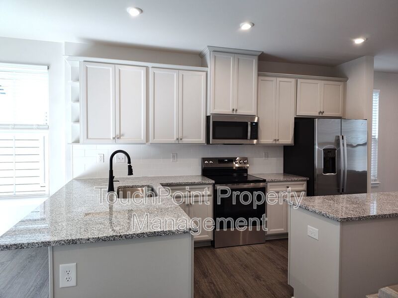 New Build Townhome located in the Southrail Station! property image