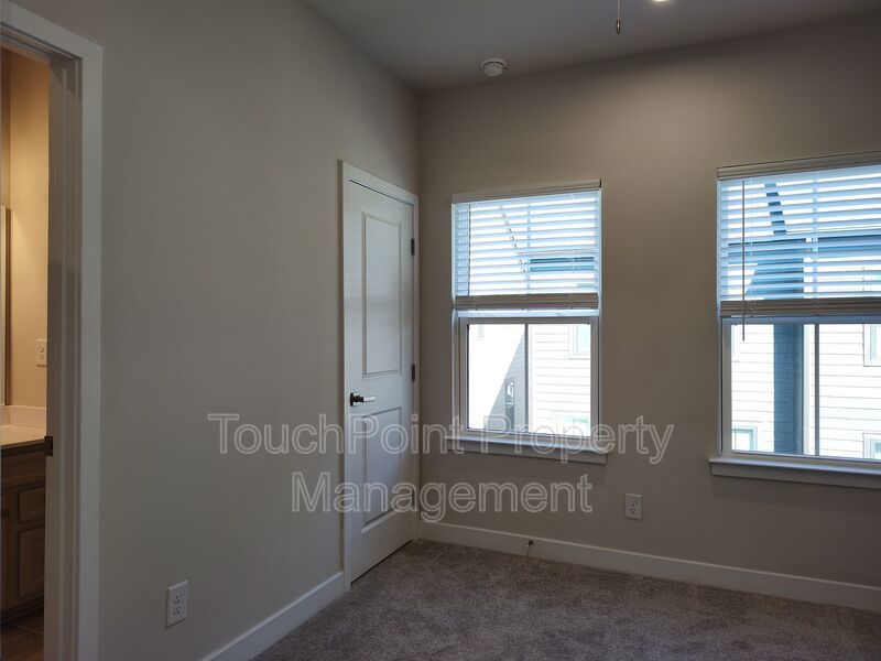 New Build Townhome located in the Southrail Station! property image