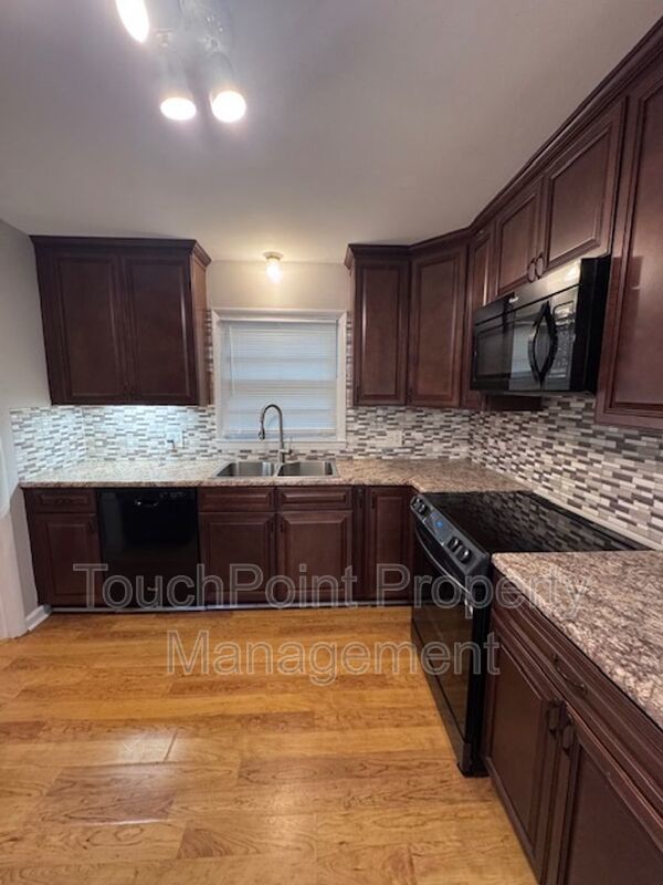 Cozy Ranch Style home located in the Matthews Park community. property image