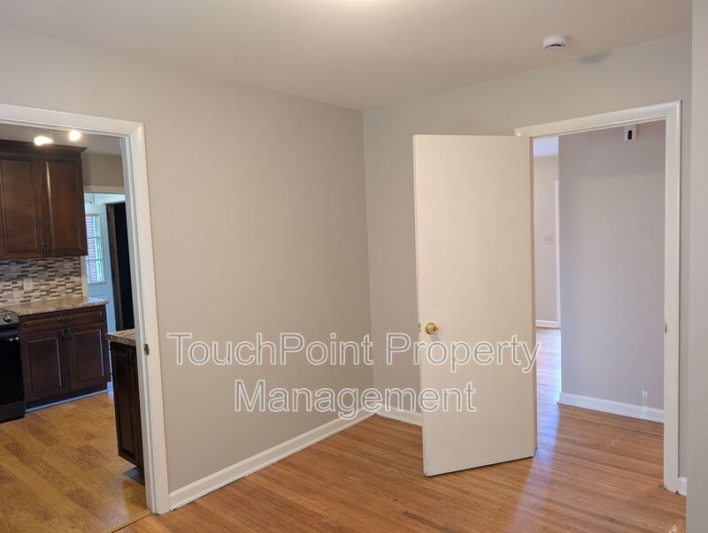 Cozy Ranch Style home located in the Matthews Park community. property image