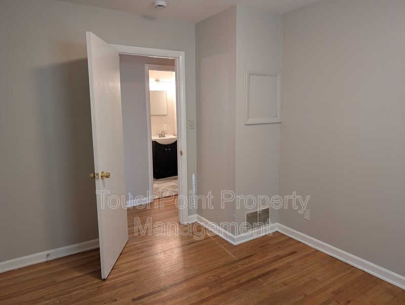 Cozy Ranch Style home located in the Matthews Park community. property image