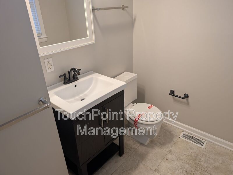 Cozy Ranch Style home located in the Matthews Park community. property image