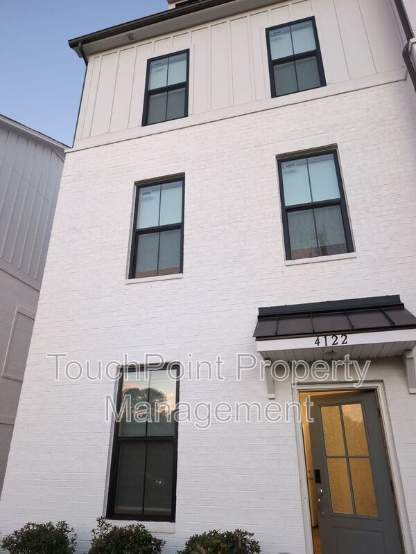 Beautiful End Unit Townhome in the Alexander Providence Community! property image