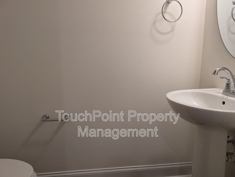 Beautiful End Unit Townhome in the Alexander Providence Community! property image