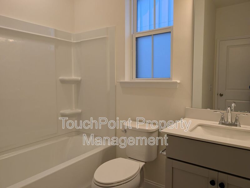 Beautiful End Unit Townhome in the Alexander Providence Community! property image