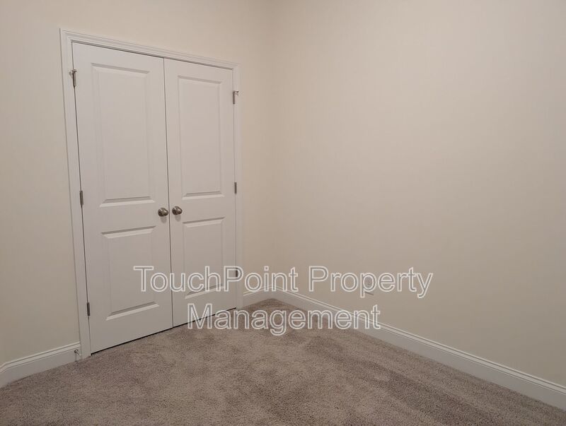 Beautiful End Unit Townhome in the Alexander Providence Community! property image