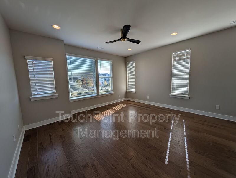 End-unit townhome in Bryant Park Terrace! 2-beds, 2-full baths, and 2-half baths. property image